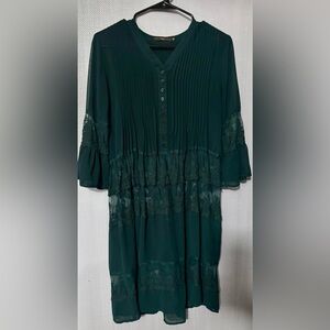 Elegant Dark Green Dress with Lace Details